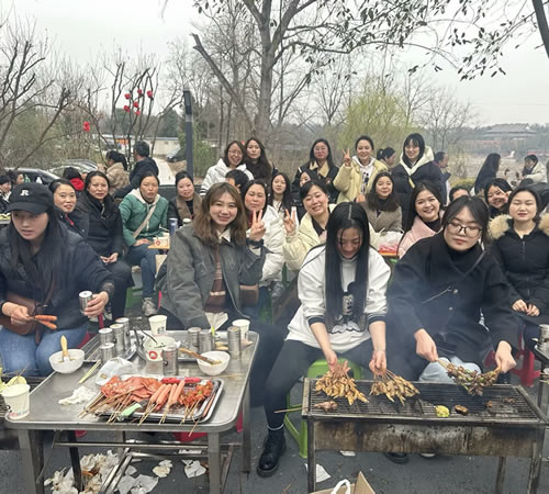 綿陽市先鋒醫(yī)療器械有限公司—— 慶?！?.8婦女節(jié)”，共赴燒烤盛宴，致敬巾幗風采